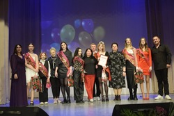 Шоу-программа «Осенняя жара» прошла в ЦКР села Скородное губкинской территории 