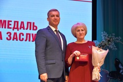 Праздничный концерт «Женщина, как много в этом слове…» прошёл в Губкине 
