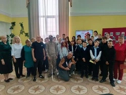 Юные жители села Истобное губкинской территории встретились с участниками СВО