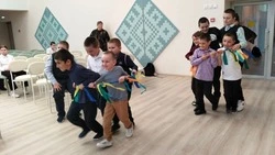Творческие работники Досугового центра провели викторину-эстафету для юных архангельцев