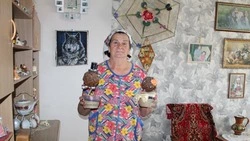 Культработники села Богословка губкинской территории посетили семью Апполинарии Демидовой