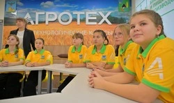 Школьники посёлка Троицкий продолжили обучение в агротехнологическом классе