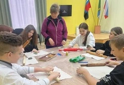 Мастер-класс «Лепка из глины» прошёл в ЦКР села Истобное губкинской территории 