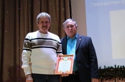 Богословцы получили свидетельства о занесение на сельскую Доску Почёта