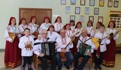 Ансамбль народных инструментов «Родники» из ЦКР села Чуево продолжил радовать своим творчеством