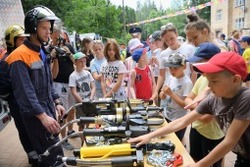 Губкинские правоохранители напомнили об акции «Безопасность детства» 