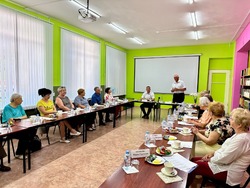 Михаил Лобазнов встретился с представителями губкинского отделения Союза пенсионеров России