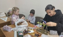 Жители села Присынки приняли участие в мастер-классе по изготовлению поделок из природного материала