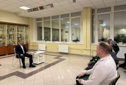 Михаил Лобазнов встретился с жителями во ДС «Кристалл»