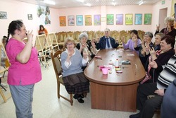Губкинские пенсионеры посетили мастер-класс «Весеннее настроение»