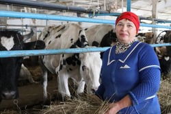 Оператор машинного доения предприятия «Скороднянское» Наталья Дашкова — о своей профессии 