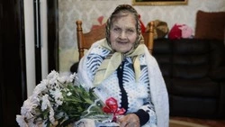 Светящиеся добрым светом глаза и ласковая улыбка: Евдокия Антоновна Бреева отметила 95-летие