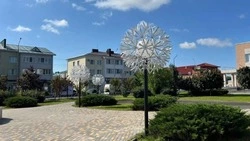 Работы по обновлению сквера на улице Фрунзе завершаются в Губкине 