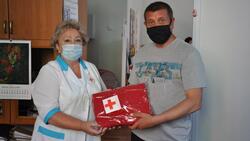 Губкинские доноры получили подарки от Красного Креста