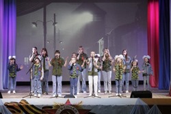 Праздничный концерт «Сияй в веках Великая Победа» прошёл в ЦКР посёлка Троицкий 