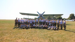 27 курсантов губкинских военно-патриотических клубов впервые совершили прыжок с парашютом