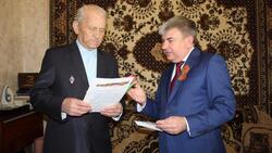 Глава администрации поздравил губкинских ветеранов с Днём Победы