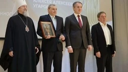 Водитель АТУ ЛГОКа Александр Калиновский стал победителем премии Угарова