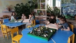 В детском саду «Снежинка» посёлка Троицкий прошла арт-лаборатория «Рисуем на песке»