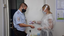 Губкинские полицейские приняли участие в голосовании