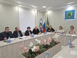 Губкинская администрация учредила новый знак отличия «За наставничество»