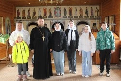 Юные жители села Чуево посетили храм во имя святителя и врача Луки Крымского 