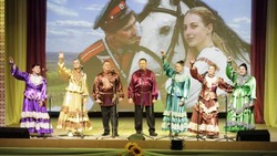Жители и гости посёлка Троицкий Губкинского горокруга посетили концерт «В песне – русская душа»
