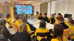 Троицкие библиотекари губкинской территории провели беседу «Как прекрасен этот мир»