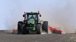 Вячеслав Гладков поделился новостью о старте сева технических культур в Белгородской области 