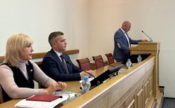 Михаил Лобазнов провёл еженедельное расширенное оперативное совещание 