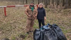 Губкинские лесники провели субботник в урочище Большое Толстое