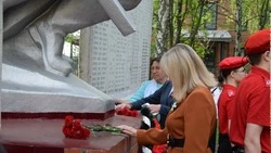 Жители Сергиевки губкинской территории почтили память героев в День Великой Победы