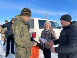 Губкинские депутаты доставили гуманитарную помощь военнослужащим 
