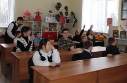 Культработники села Истобное провели программу «На улице – не в комнате, о том, ребята, помните!»