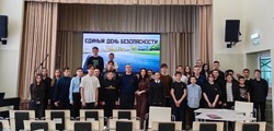 Юные жители села Сергиевка вспомнили правила безопасного поведения на дороге 
