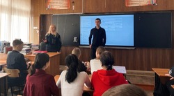 Губкинские полицейские провели с подростками беседы о вреде наркотиков