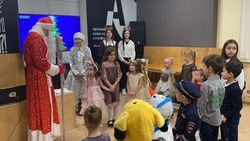 Губкинские дети посетили новогодний праздник в ЦМИ 