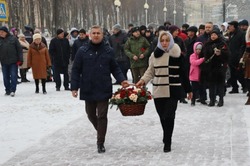 Губкинцы почтили память погибших на войне в День Неизвестного Солдата