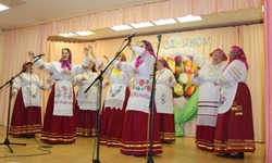 Жители и гости села Чуево посетили концерт «С весенним, светлым женским днём»