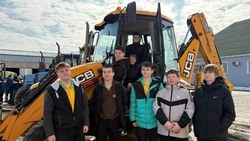 Учащиеся агрокласса Троицкой школы встретились с представителями Гостехнадзора