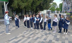 Познавательная игра «Мы пешеходы, мы водители!» прошла в посёлке Троицкий губкинской территории 