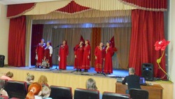 Творческие работники Казацкой Степи посвятили мамам концерт