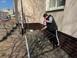 Культработники села Сергиевка навели порядок на территории ЦКР 