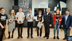 Юные губкинцы получили первые паспорта в торжественной обстановке 