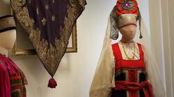 Выставка «Русский народный костюм: одежда для людей и кукол» открылась в Белгороде