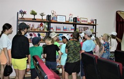 Губкинцы и гости округа посетили выставки ко Дню России 