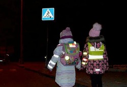 Комиссия по делам несовершеннолетних напомнила губкинцам о важности применения  световозвращателей
