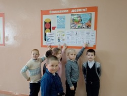 Сергиевские культработники провели информационный час «Дорога и я - верные друзья»