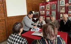 Культработники ЦКР с. Скородное поговорили  о любви и уважении к Отечеству в православии