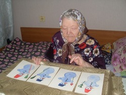 Игровое занятие «Угадай  снеговика по описанию» прошло в Скороднянском доме-интернате